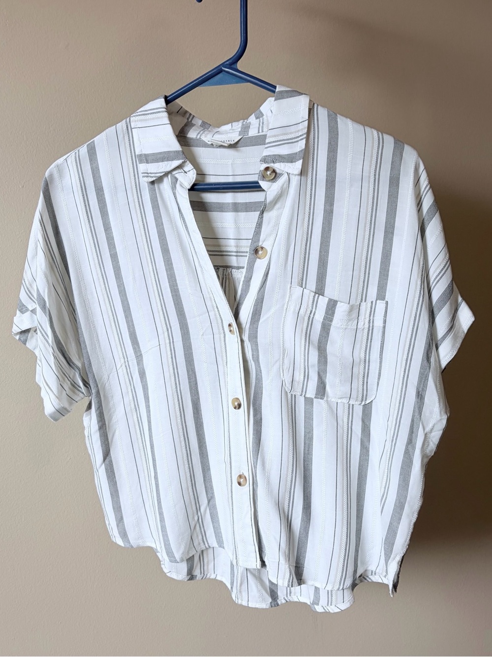 Button down T shirt Striped Collared blouse